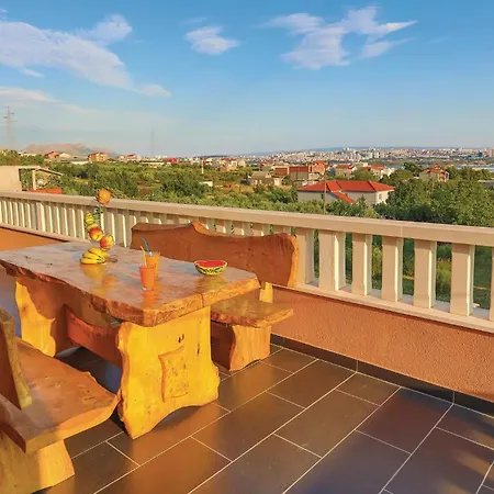 Six-bedroom In Kastel Sucurac With Sea View *